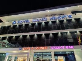 Hotel Mandi Heights - A unit of Neelkanth Hospitality, hotelli kohteessa Mandi