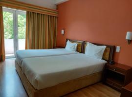 Petrus Hotel, hotel en Chaves