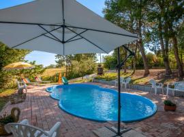 Gorgeous Home In Piagge With Wifi, vakantiewoning in Piagge