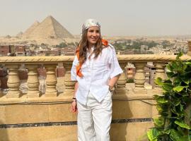 Crowne Pyramids view inn، مكان عطلات للإيجار في القاهرة