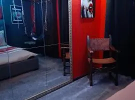 LOVE ROOM Le rouge et noir