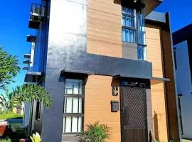Fabulous Lakeshore House Fully Airconditioned Hi-speed WiFi 300 Mbps