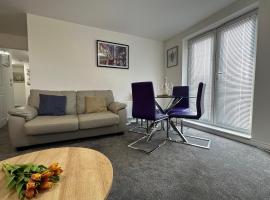 Superb 2 bedroomed apartment: Great Oakley şehrinde bir daire