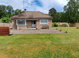 Strathalban cottage, hotel near Cardhu Whisky Distillery, Aberlour