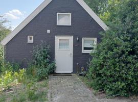 Tiny House Aqualinde, cottage in Breda