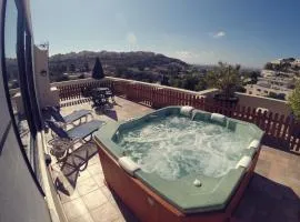 Villa penthouse with jacuzzi and private pool