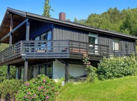 Cozy Home In Hellandsjen With Kitchen, vikendica u gradu 'Snildal'