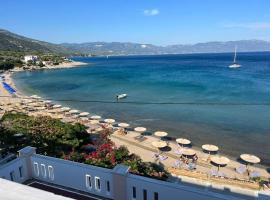 Nereides Seaside Apartments, hotel con parcheggio a Marathokampos