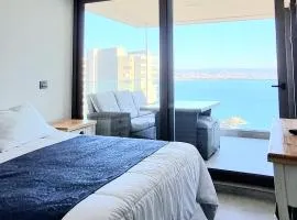 DEPARTAMENTO CON VISTA DESPEJADA AL MAR