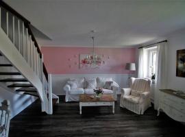 Ferienwohnung Heimatglück 2-3 Personen 65qm WLAN, vacation rental in Breitbrunn am Chiemsee