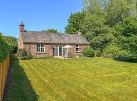 Curlew Cottage, kisállatbarát szállás Meigle-ben