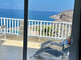 AMADORES BALCONY - WITH OCEAN VIEW., hotel in Amadores