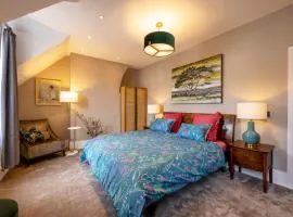 Luxury Central Home - Parking & EV point, Superking bed