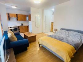 CENTRAL STUDIO CLOSE TO ANDRASSY AVENUE for 4 persons