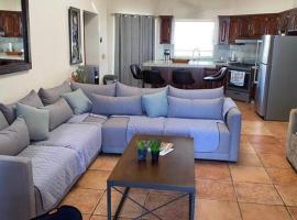 Beautiful 2 bedroom home with private pool area, bolig ved stranden i Guaymas