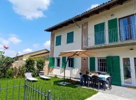 Le Aromatiche, appartamento in cascina con giardino