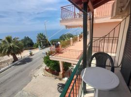 Christina Sunny Rooms, beach rental in Loutsa