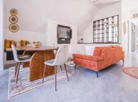 KYMA - Luxurious & Peacefull Apartment, hotel dengan jacuzzi di Brussel