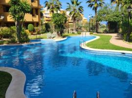 Apartamento Sultan, Punta Prima, Panorama Park, 2 bed & 2 beautiful swimming pools, hotel sa Punta Prima