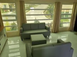 Baguio City Two Storey House near Burnham Park with WiFi