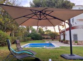 Apartments in Villa Isabel, guest house in Altafulla