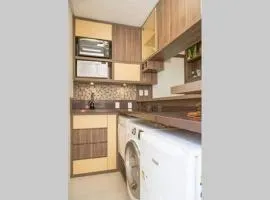 Belo Exclusivo AP Com Garagem na Cidade Baixa Próximo a Santa Casa, UFRGS e Centro Histórico - BnB Serviços Inteligentes Por Fioravante