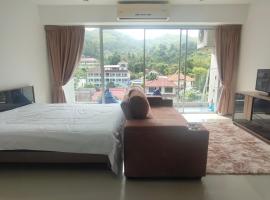 Chic condominium karon, hotel in Karon Beach