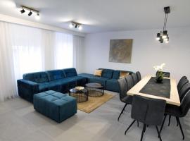 Commodious house in Rijeka with 5 bedrooms, hôtel à Rijeka