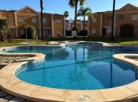 OLIVA NOVA GOLF BEACH & RESORT club sevilla IV 2A, отель в Оливе