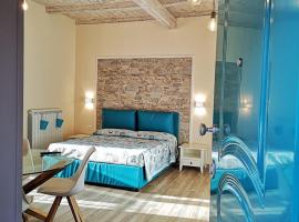 RESIDENZA MARIA ANTONIETTA - 50 METRI DAL MARE: Pizzo, Murat Castle yakınında bir otel