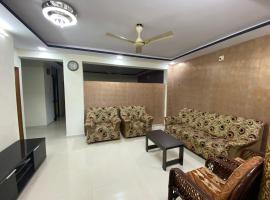 AL-MANAL 401 Deluxe Suite Rooms 3BHK, appartement à Bhatkal
