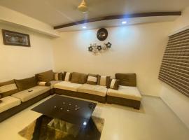 AL-MANAL 303 luxury Suite Room 3BHK, appartement à Bhatkal