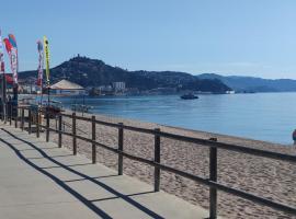 Casa junto al mar, hotel Blanesben