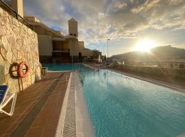 Spacious family home, hótel í Puerto Rico de Gran Canaria