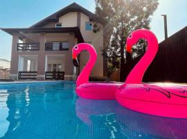 Luxury villa with outdoor pool Stens Una, hotel de luxo em Bihać