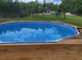 Miss Madleen, מלון בKršan