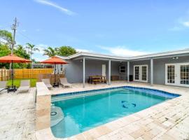 Hidden Gem 4 Bedroom Home with Private Pool & Game Room, feriehus i Fort Lauderdale