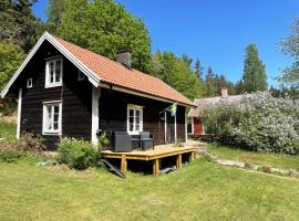 Cozy holiday home in Tranas, Odeshog, holiday rental sa Tranås