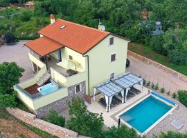 Holiday house Toš-Vila with heated pool, hotel with jacuzzis in Vrbnik