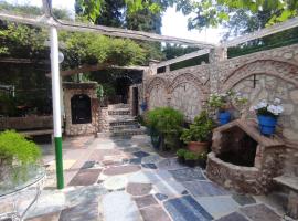 Los rosales, hotel di Burunchel