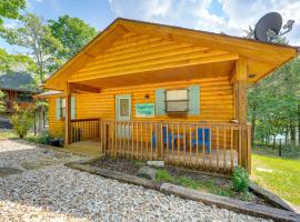 Cozy Table Rock Lake Vacation Rental with Deck, villa in Golden