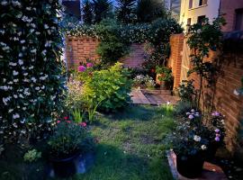 Venezia,Giudecca appartamento con giardino privato, cottage in Venice