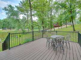 Lakefront Arkansas Home with Dock and Sunroom, vila di Hot Springs