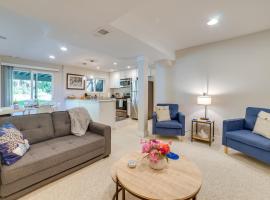 Washington Vacation Rental with Covered Patio, будинок для відпустки у місті Едмондс