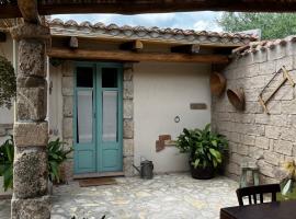 Graziosa stanza campidanese Su terzu, country house in Oristano