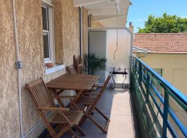 2/3 pi&egrave;ces avec terrasse &agrave; NICE