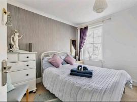 The Mews, bed and breakfast en Cardiff
