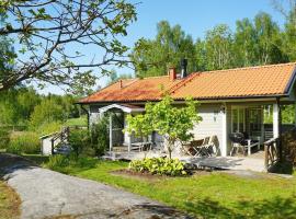 Holiday home NORRTÄLJE IV, будинок для відпустки у місті Норртельє