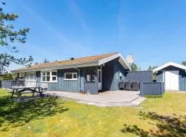 6 person holiday home in Pandrup-By Traum