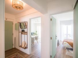 New - Chic View, hotel with parking in Sesimbra